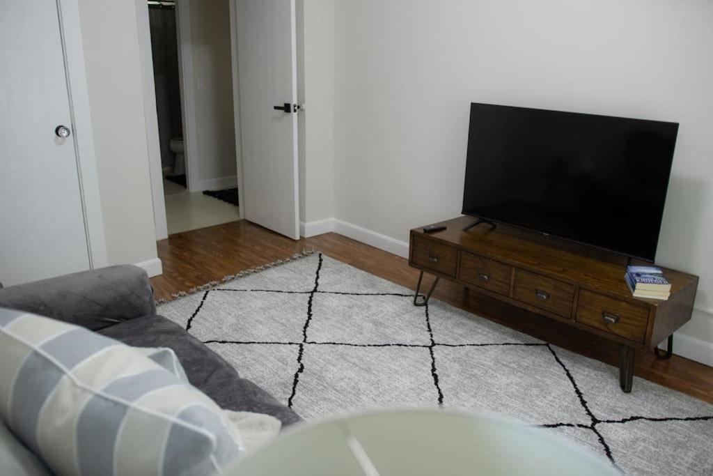 Appartement Cozy Getaway à Everett Extérieur photo